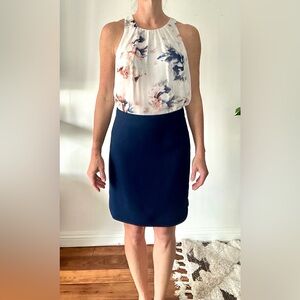 Vince Camito medium floral sleeveless blouse